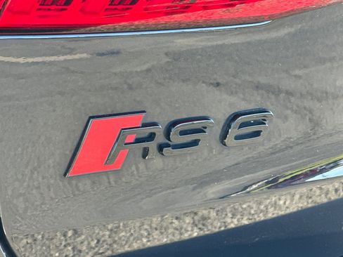 Used 2022 Audi RS 6 AWD/4WD image 26
