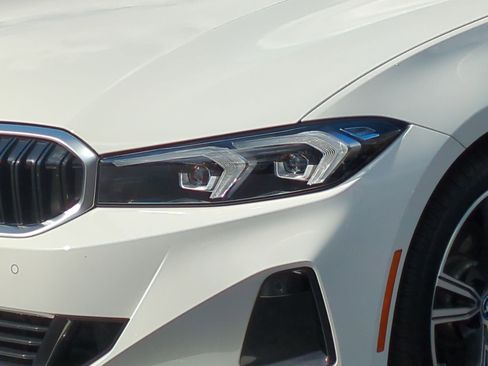 Certified 2024 BMW 330e w/ Convenience Package image 6