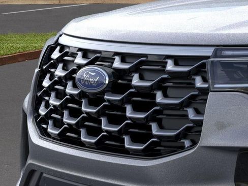New 2026 Ford Explorer Platinum image 17