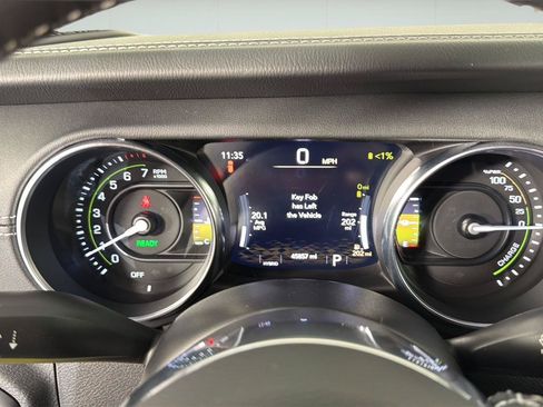 Used 2022 Jeep Wrangler Unlimited Sahara w/ Cold Weather Group AWD/4WD image 43