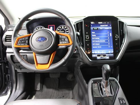 Used 2024 Subaru Crosstrek 2.5i Limited w/ Crosstrek Mirror Package AWD/4WD image 2