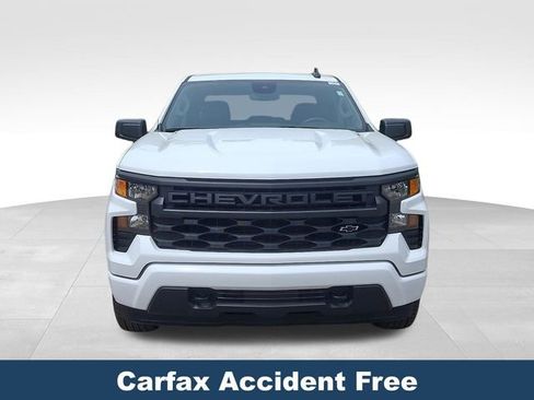 Used 2025 Chevrolet Silverado 1500 Custom image 3