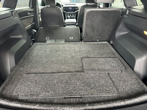 Used 2023 Volkswagen Atlas Cross Sport SE image 14