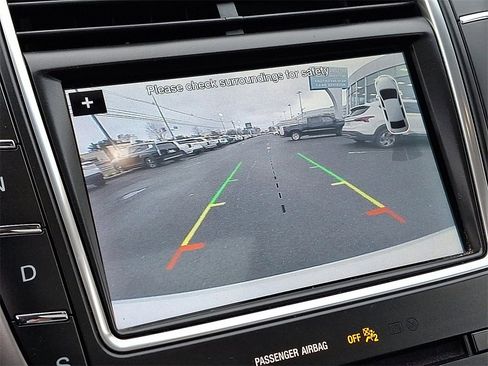 Used 2019 Lincoln Nautilus Select w/ Class II Trailer Tow Package image 19