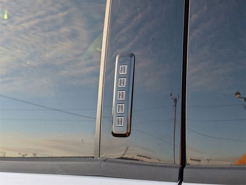 Certified 2022 Ford F150 XLT w/ Equipment Group 302A High image 15