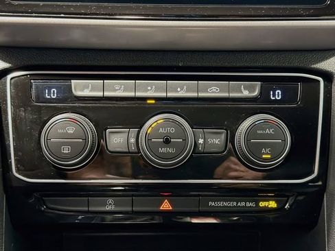 Used 2020 Volkswagen Atlas Cross Sport SEL w/ Cross Sport MDO Package AWD/4WD image 15