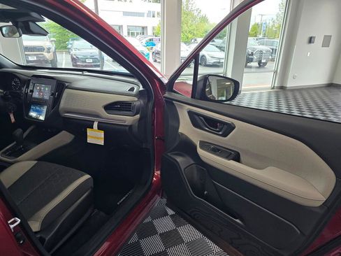 Used 2025 Subaru Forester AWD/4WD image 39