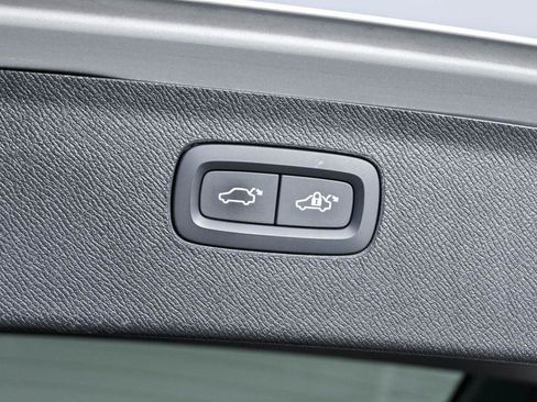 Certified 2022 Volvo XC90 T6 Inscription AWD/4WD image 32