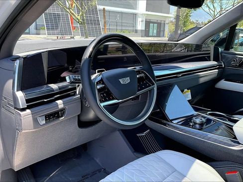 New 2026 Cadillac Escalade IQL Luxury w/ LPO, Floor Liner Package AWD/4WD image 9