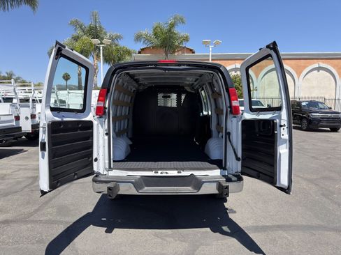 Used 2024 Chevrolet Express 2500 w/ Driver Convenience Package RWD image 19