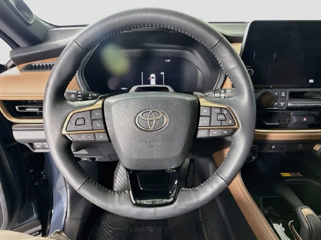 Certified 2025 Toyota Grand Highlander AWD Hybrid image 13