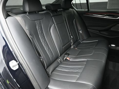 Used 2023 BMW M550i xDrive w/ Executive Package AWD/4WD image 25