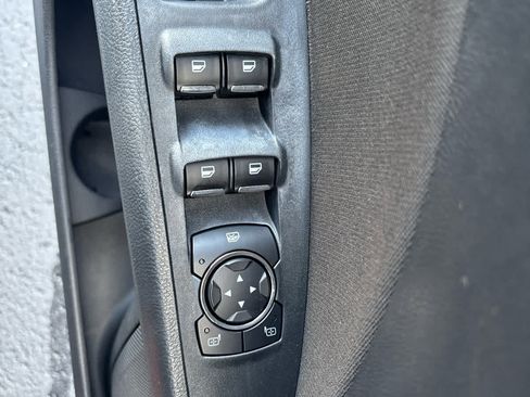 Used 2018 Ford Fusion SE w/ Fusion SE Technology Package image 16