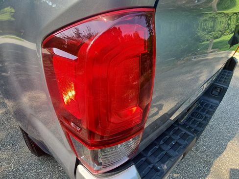Used 2020 Toyota Tacoma SR w/ SR Convenience Package RWD image 36