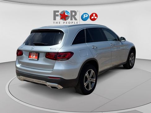 Used 2021 Mercedes-Benz GLC 300 4MATIC w/ Premium Package image 5