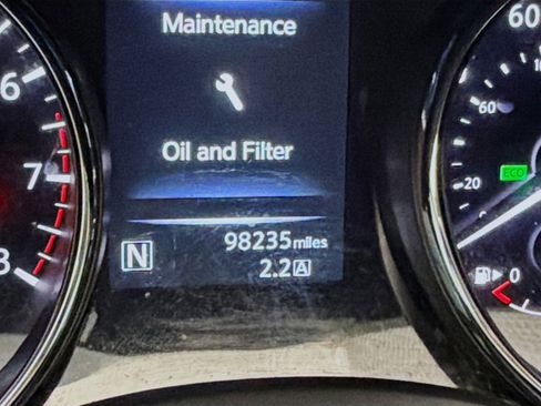 Used 2015 Nissan Rogue SV FWD image 8