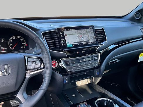 Certified 2026 Honda Ridgeline Black Edition image 7