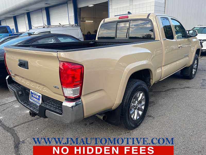 Used 2017 Toyota Tacoma SR5 w/ Tow Package AWD/4WD image 3