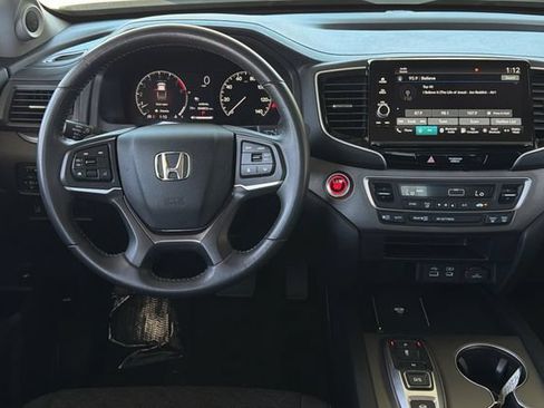 Certified 2025 Honda Ridgeline Sport image 17