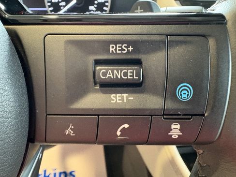 Used 2023 Nissan Rogue SL w/ SL Premium Package FWD image 12