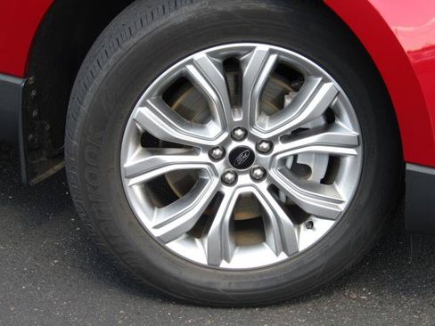 Used 2024 Ford Edge Titanium AWD/4WD image 5