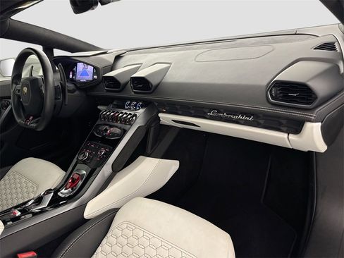Used 2019 Lamborghini Huracan LP 580-2 image 29