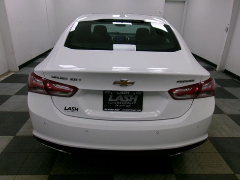 Used 2020 Chevrolet Malibu Premier FWD image 13