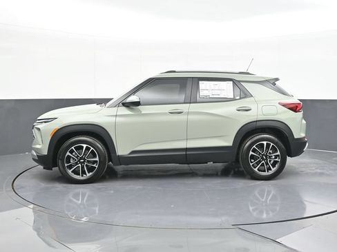 New 2026 Chevrolet TrailBlazer LT w/ Convenience Package FWD image 6
