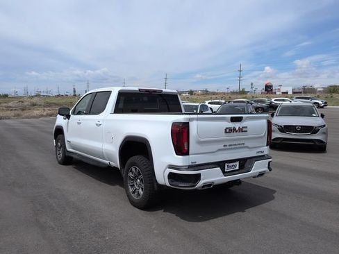 Used 2024 GMC Sierra 1500 AT4 w/ Technology Package AWD/4WD image 5