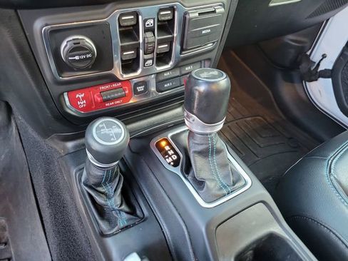 Used 2021 Jeep Wrangler Unlimited Rubicon 4xe w/ Steel Bumper Group image 23