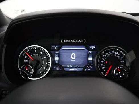 Used 2019 RAM 1500 Big Horn AWD/4WD image 25