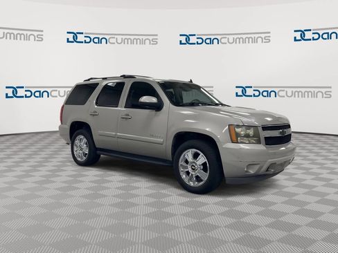 Used 2007 Chevrolet Tahoe LTZ w/ LTZ Preferred Equipment Group AWD/4WD image 2