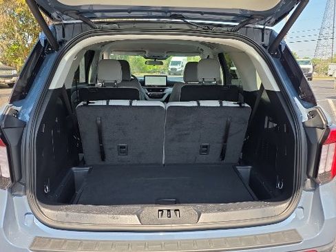 Used 2025 Ford Explorer Active w/ Active Comfort Package image 20