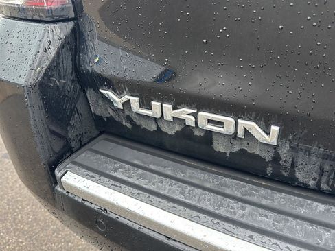 Used 2018 GMC Yukon Denali image 5