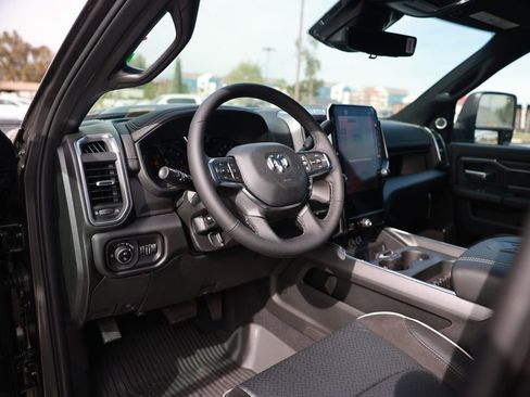 New 2026 RAM 3500 Laramie AWD/4WD image 13