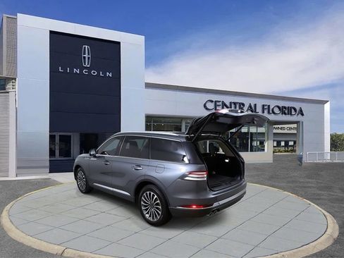 Used 2023 Lincoln Aviator Reserve w/ Equipment Group 201A image 13
