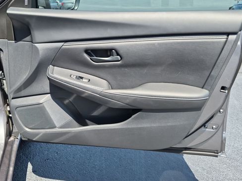 Used 2025 Nissan Sentra S FWD image 32