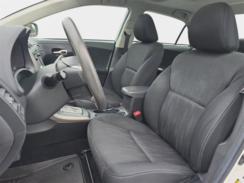 Used 2013 Toyota Corolla S image 14