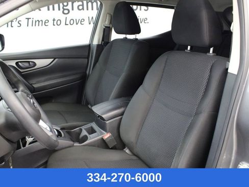 Used 2021 Nissan Rogue Sport S image 12