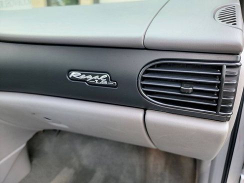 Used 2001 Buick Regal LS w/ Premium Pkg FWD image 26