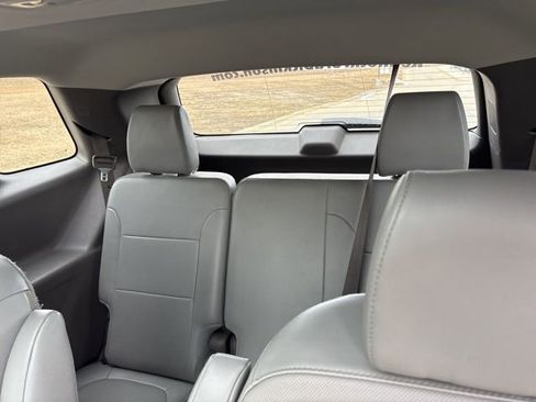 Used 2019 Chevrolet Traverse Premier image 12