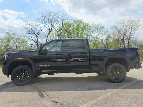 New 2026 GMC Sierra 2500 AT4 w/ AT4 Premium Plus Package AWD/4WD image 14