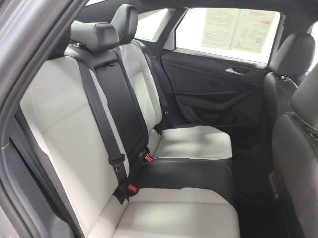 Used 2021 Volkswagen Jetta R-Line FWD image 18