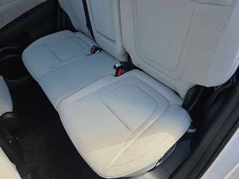 New 2026 Hyundai Tucson SE image 24