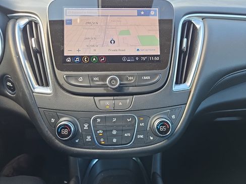 Used 2024 Chevrolet Malibu LT image 18