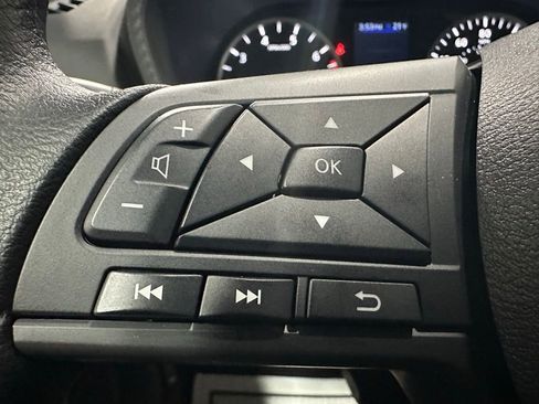 Used 2025 Nissan Sentra S image 19