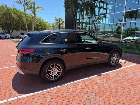 Used 2025 Mercedes-Benz GLC 300 image 7