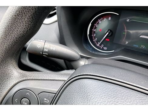 Used 2025 Toyota RAV4 XLE FWD image 20