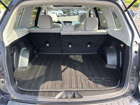 Used 2017 Subaru Forester 2.5i Premium w/ All-Weather Package AWD/4WD image 9