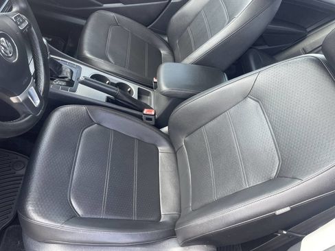 Used 2015 Volkswagen Passat 1.8T SE image 22